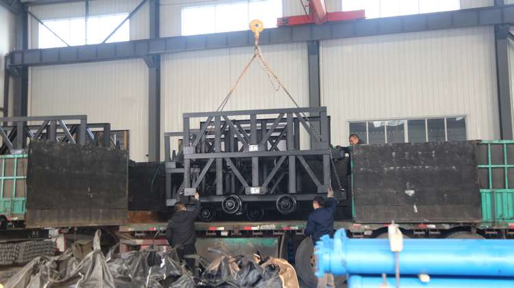 CHINA COAL GROUP sent a lot of Mining material vehicles to Shenyang