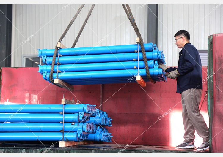 China Coal Group envió los puntales hidráulicos a Luliang, provincia de Shanxi