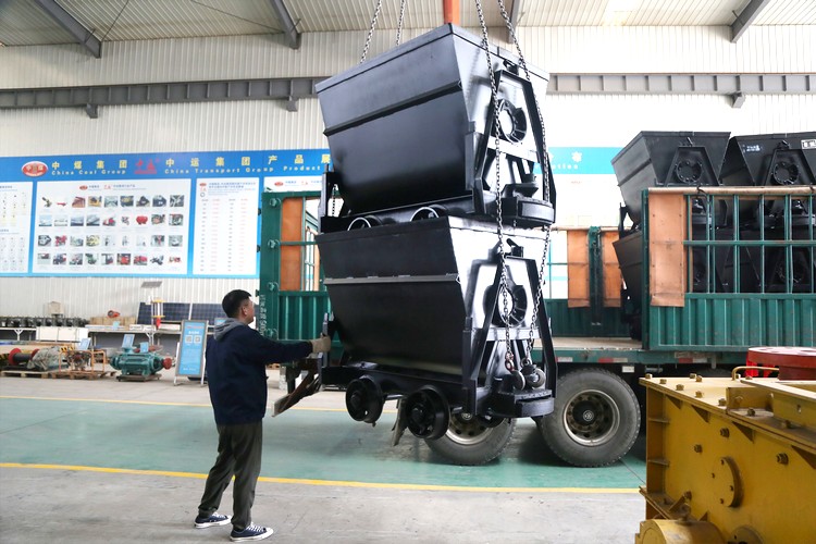 El Grupo de Carbón de China envía un lote de vagones mineros de volteo a Guizhou