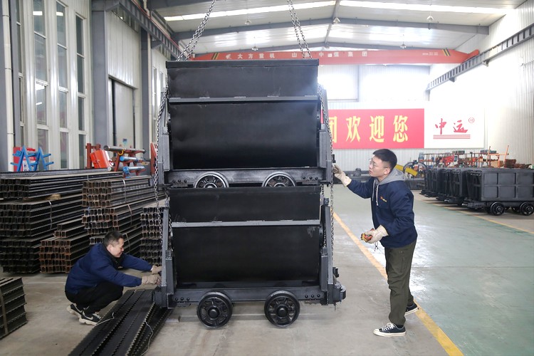 El Grupo de Carbón de China envía un lote de vagones mineros de volteo a Guizhou
